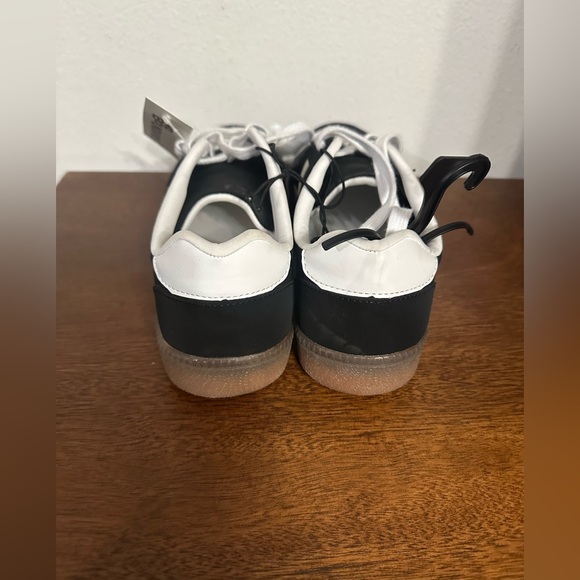 No boundaries black and white memory foam sneakers women’s tennis shoes 9 - Picture 8 of 9